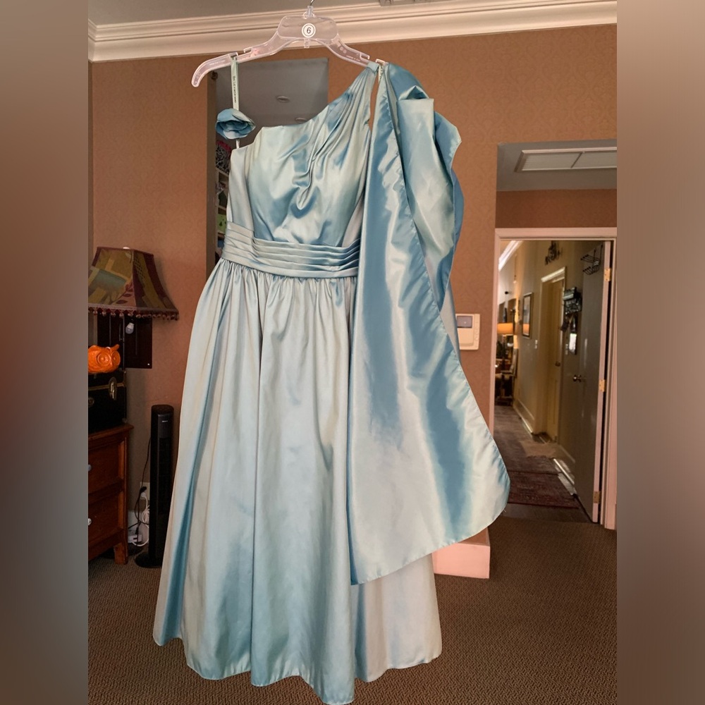 Never been worn one shoulder Mori Lee bridesmaid dress